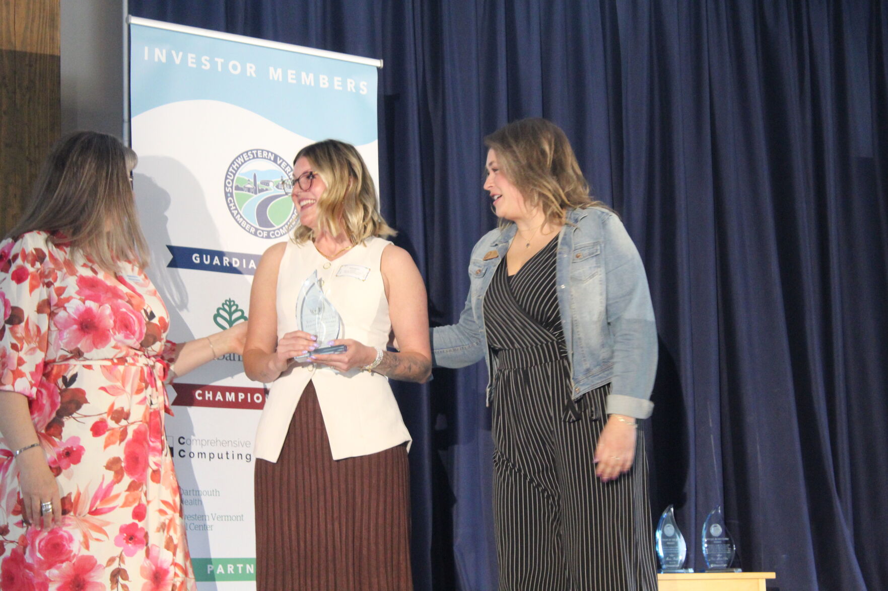 Mikayla Fisette accepts the Young Women in Leadership Award.